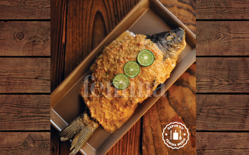 Resep Bumbu Pecak Ikan Mas Sunda - Nikmatnya Resep Ikan Asap Bumbu